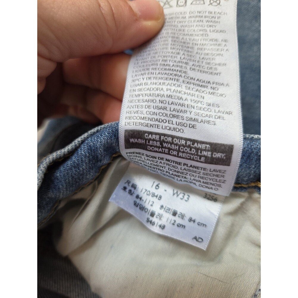 Levi Strauss Signature Heritage High Rise Straight Denim Short Distressed 16 EUC - Picture 4 of 8
